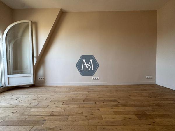 75018 - Jules Joffrin - Studio splendide vue Basilique Sacré-Cœur