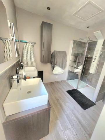 MAGNIFIQUE MAISON DE VILLAGE