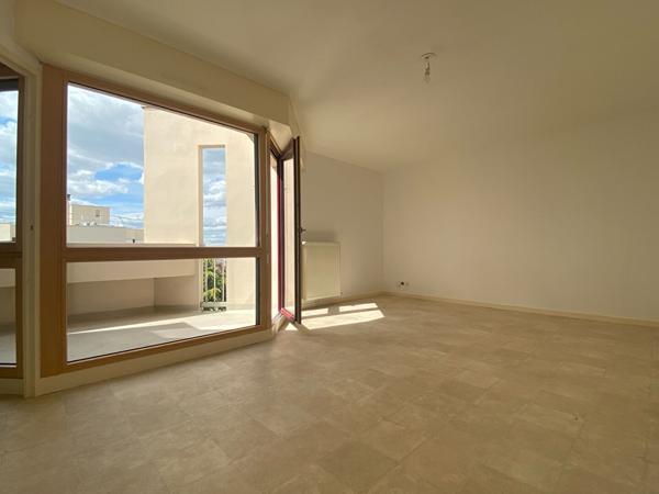 Appartement Angers T3 de 67.14 m² avec balcon et parking (chauffage inclus)