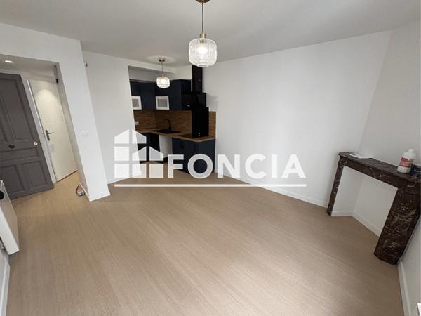 Location Appartement 2 pièces 35.94 m² - 4 RUE DU MONT-VALERIEN Suresnes 92150