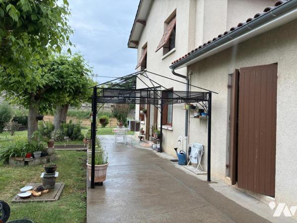 Maison de ville avec grand garage
