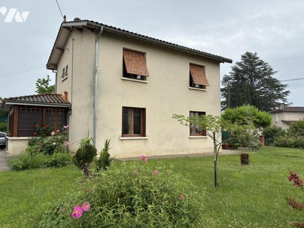 Maison de ville avec grand garage