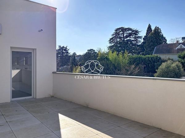 APPARTEMENT FAMILIAL AVEC TERASSE
