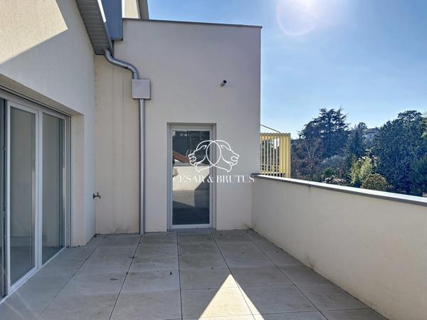 APPARTEMENT FAMILIAL AVEC TERASSE