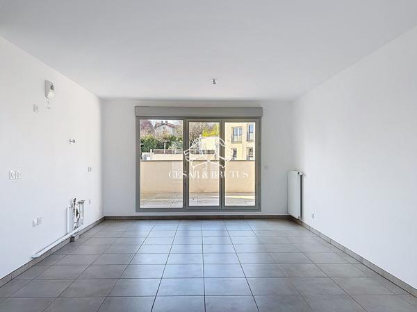 APPARTEMENT FAMILIAL AVEC TERASSE