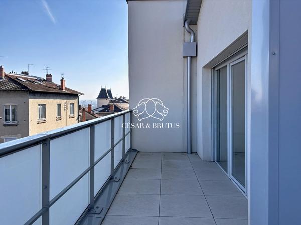 APPARTEMENT FAMILIAL AVEC TERASSE