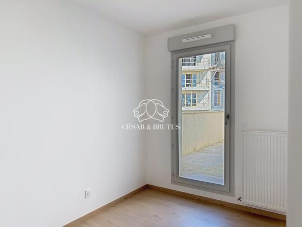 APPARTEMENT FAMILIAL AVEC TERASSE