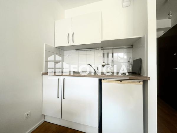 Location Studio meublé 25.56 m² - 3 BOULEVARD DE LA VICTOIRE Cholet 49300