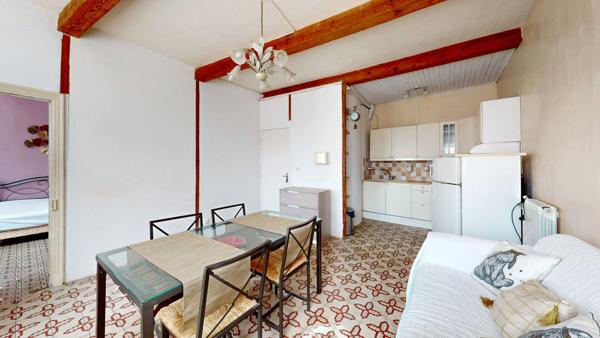 Centre ville Narbonne, T2 45m² avec garage 19m² et cave 20m²