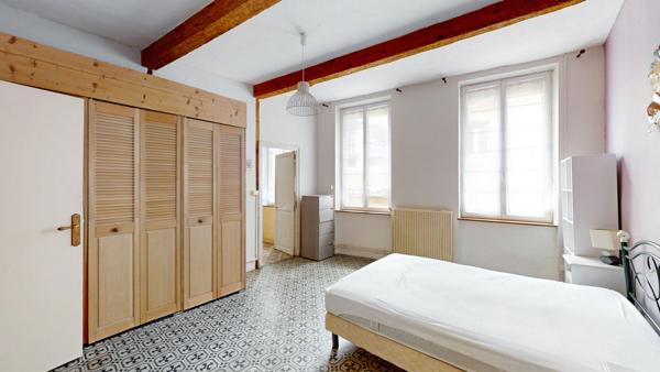 Centre ville Narbonne, T2 45m² avec garage 19m² et cave 20m²