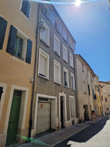 Centre ville Narbonne, T2 45m² avec garage 19m² et cave 20m²