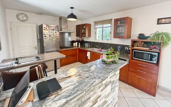 Maison à vendre    5 pièces •  Layrac