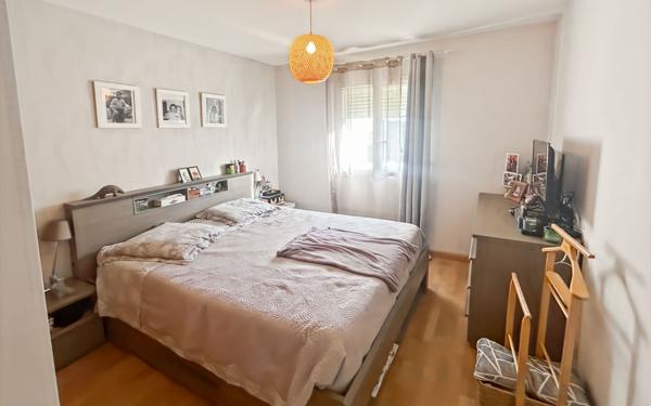 Maison à vendre    5 pièces •  Layrac