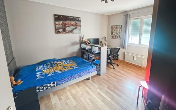 Maison à vendre    5 pièces •  Layrac