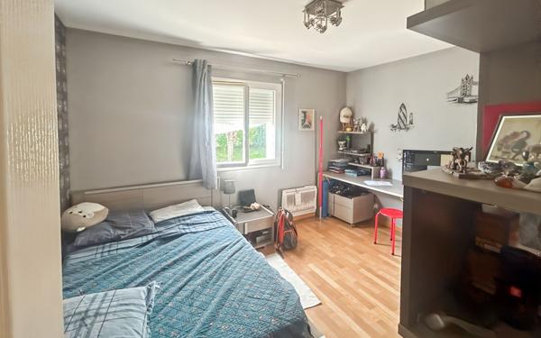 Maison à vendre    5 pièces •  Layrac