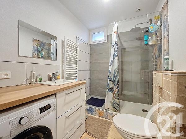 Appartement T4 à vendre  4 pièces - 82,93 m2 CHEVAL BLANC - 84