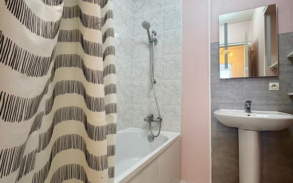 Maison à vendre    6 pièces •  Brigueil-le-Chantre