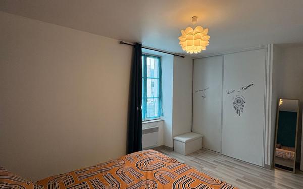 Maison à vendre    6 pièces •  Brigueil-le-Chantre