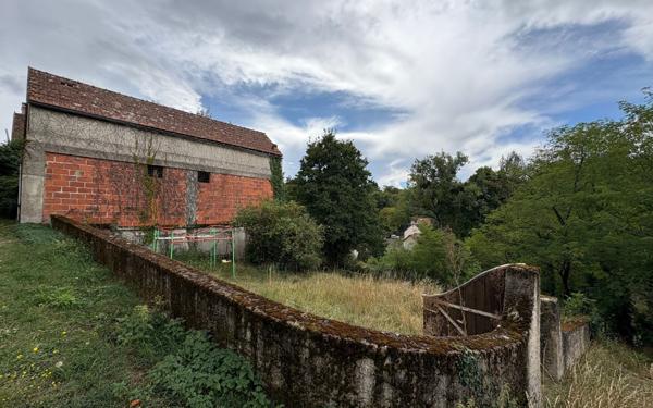 Maison à vendre    6 pièces •  Brigueil-le-Chantre