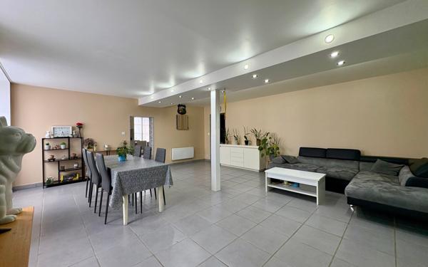 Maison à vendre    6 pièces •  Brigueil-le-Chantre