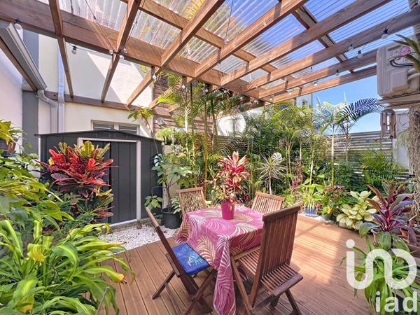 House for sale 4 rooms 88 m² Le Tampon