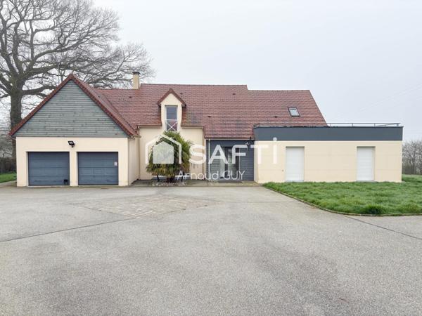 Belle pièce de vie lumineuse de 70m²