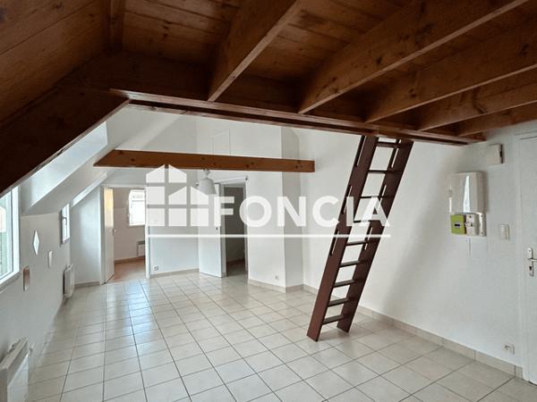 Location Appartement 2 pièces 36.93 m² - 20 RUE LE DEAN Quimper 29000