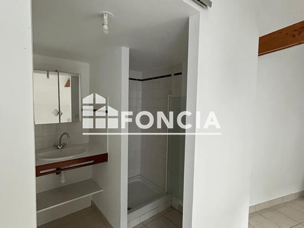 Location Appartement 2 pièces 36.93 m² - 20 RUE LE DEAN Quimper 29000