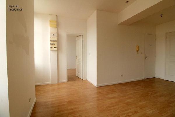 Immeuble à SAINT-CHAMOND, 42400 - 163m²