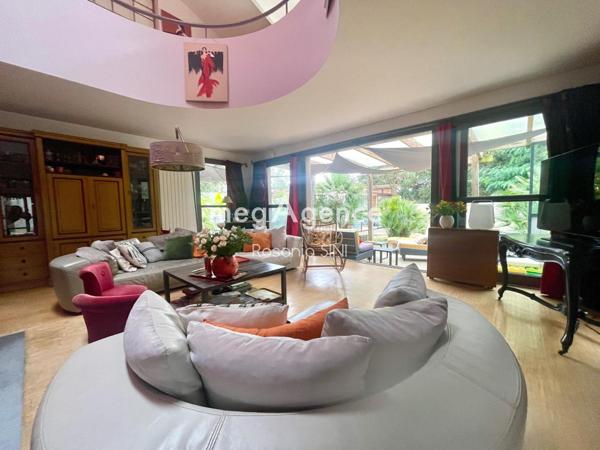 Maison à Les Sables-d'Olonne, 85180 - 8 pièces 246m²