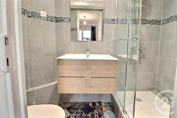 Appartement T2 à vendre  2 pièces - 22,79 m2 ST RAPHAEL - 83