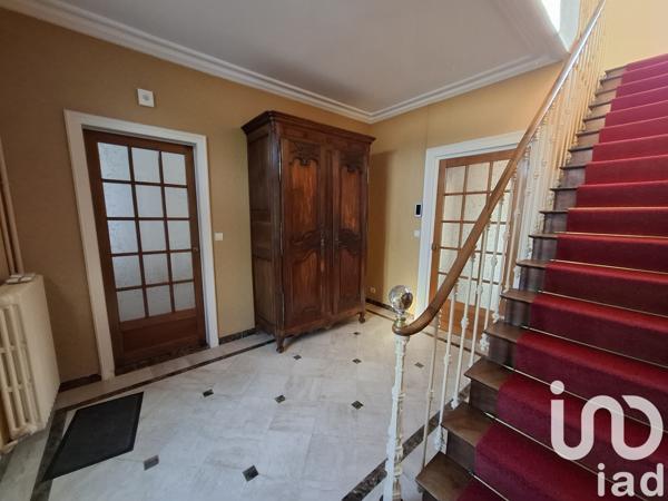 Maison à vendre 9 pièces 219 m² La Suze-sur-Sarthe