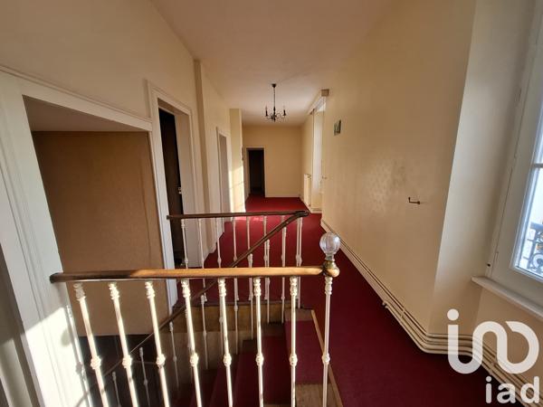 Maison à vendre 9 pièces 219 m² La Suze-sur-Sarthe