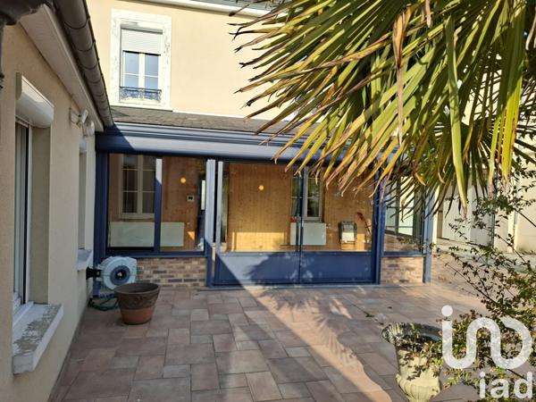 Maison à vendre 9 pièces 219 m² La Suze-sur-Sarthe