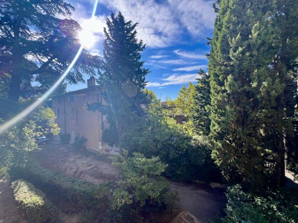 T2 31M2 PROCHE FACULTES 13100 AIX-EN-PROVENCE