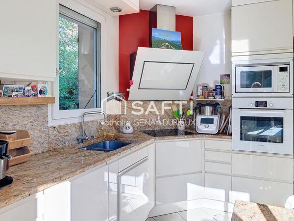 Maison T5 - 153 m2 - 4 chambres