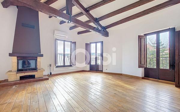 Immeuble à vendre    14 pièces •  Thuir