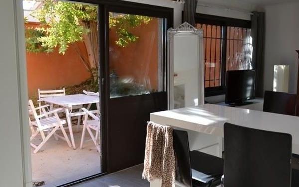 Immeuble à vendre    14 pièces •  Thuir