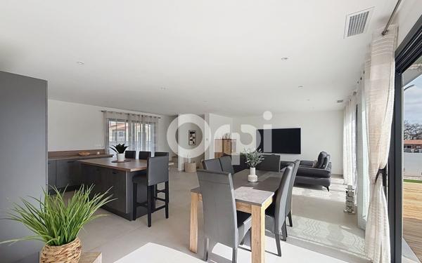 Maison à vendre    4 pièces •  Pollestres