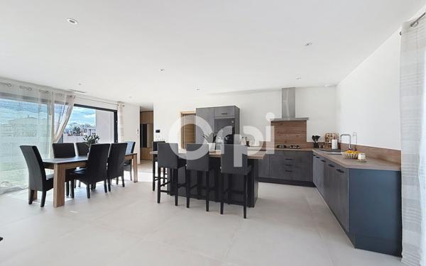 Maison à vendre    4 pièces •  Pollestres