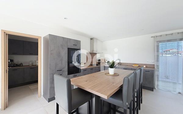 Maison à vendre    4 pièces •  Pollestres