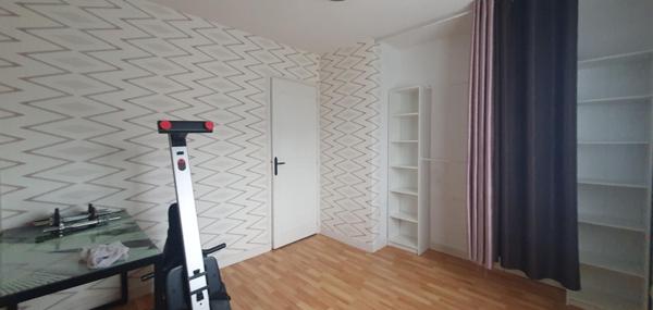 MAISON DE VILLE DE PLAIN PIED AVEC 3 CHAMBRES