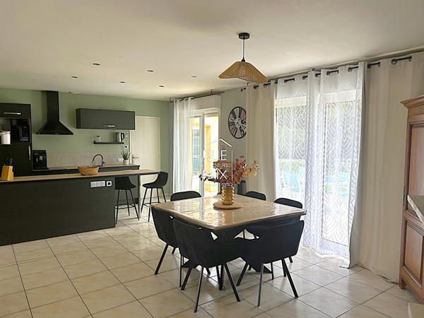 86540 THURE Maison Thure 6 pièce(s) 168 m2