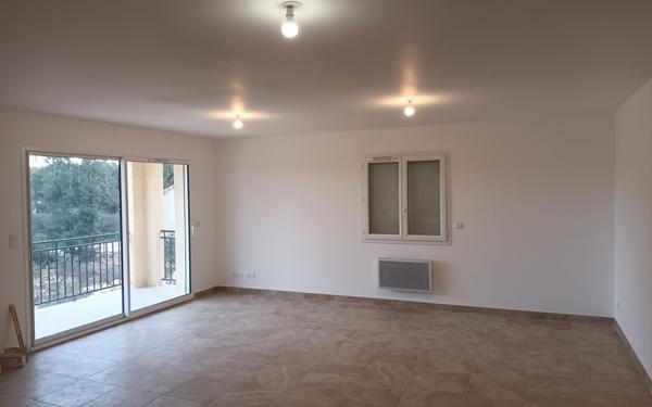 Maison à louer    3 pièces •  Orgnac-l'Aven