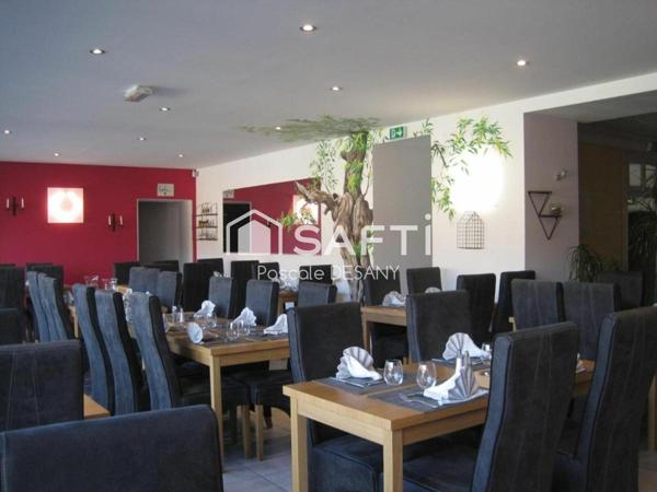 Hôtel de charme restaurant 2** , avec piscine.