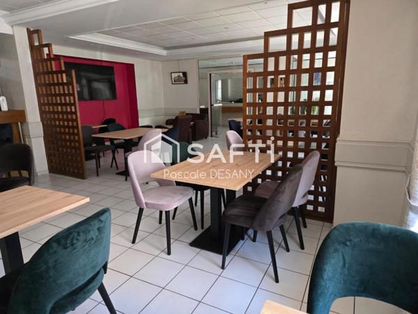 Hôtel de charme restaurant 2** , avec piscine.