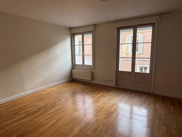 Location Appartement 4 pièces 72 m2 à Chartres