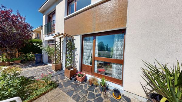 Maison de 100m2 3 chambres garage quartier Pierre et Marie Curie