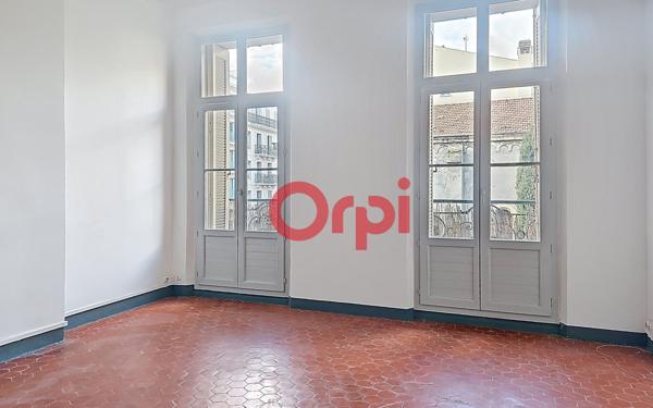 Appartement à vendre    2 pièces • 55 m2 Toulon