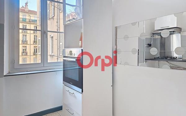 Appartement à vendre    2 pièces • 55 m2 Toulon